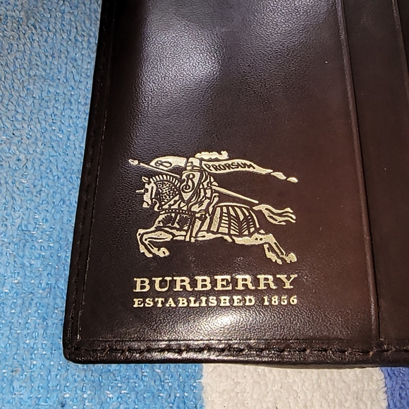 Burberry Beige/Brown Haymarket Check Coated Canvas & Leather Flap Bifold Wallet - Picture 8 of 13
